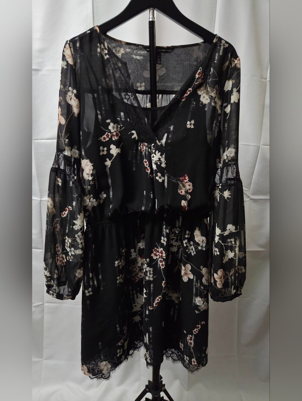 White House Black Market Black Floral Chiffon Lace Trim Long Sleeve Dress